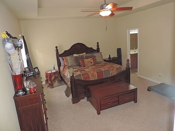 5th image of 6 Welland Ln