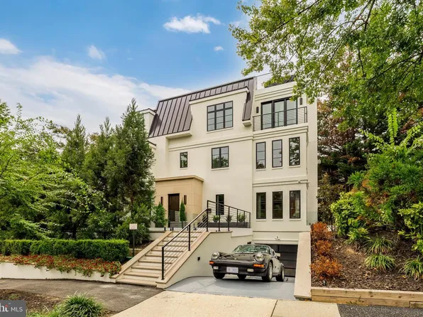 3302 Cleveland Ave NW, Washington, DC 20008