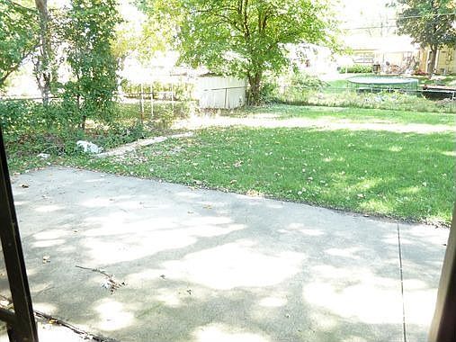 4th image of 7163 Meadowbrook Ln