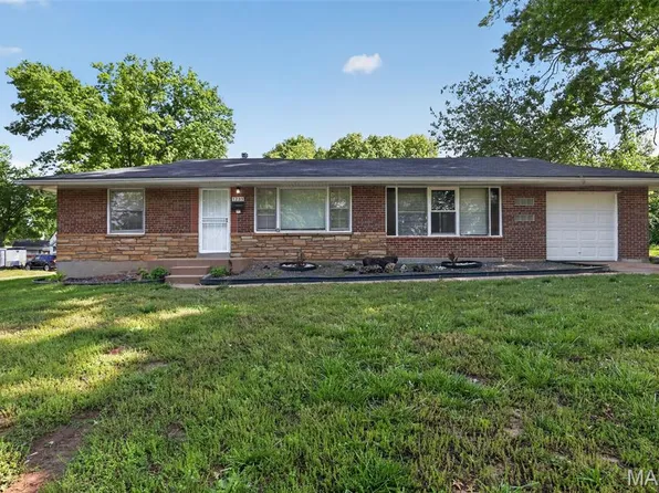 1233 Bosworth Dr, Saint Louis, MO 63137