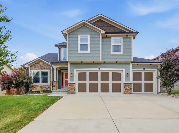 703 19th Ave N, Greenwood, MO 64034