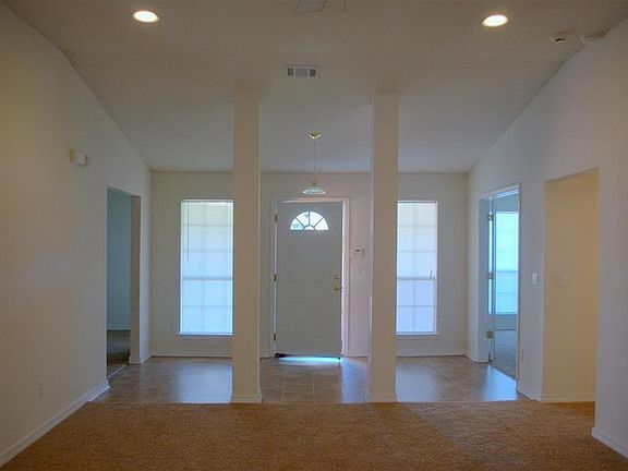 4th image of 3125 Lost Creek Dr
