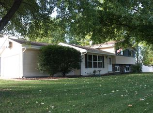 821 Pleasantwood Dr, Kewaskum, WI 53040