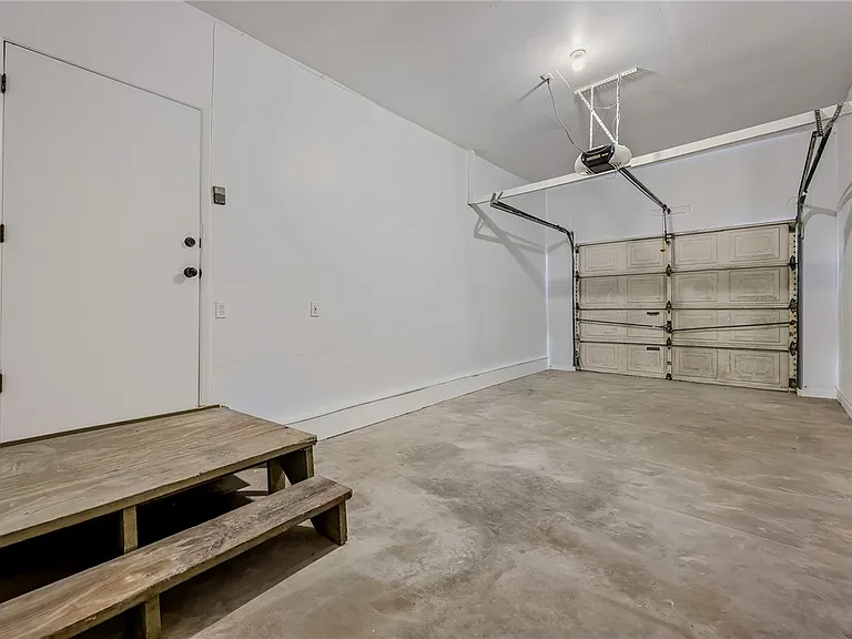 1622 Woodlawn Dr — Photo 15