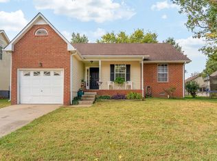 504 Riverway Cove Ln, Old Hickory, TN 37138