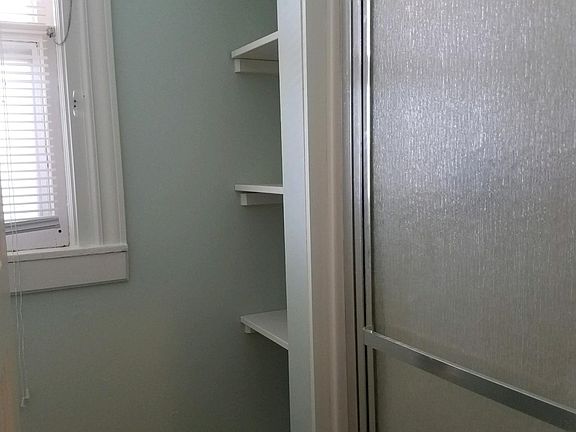 3rd image of 43 Lafayette Ave SE APT 4