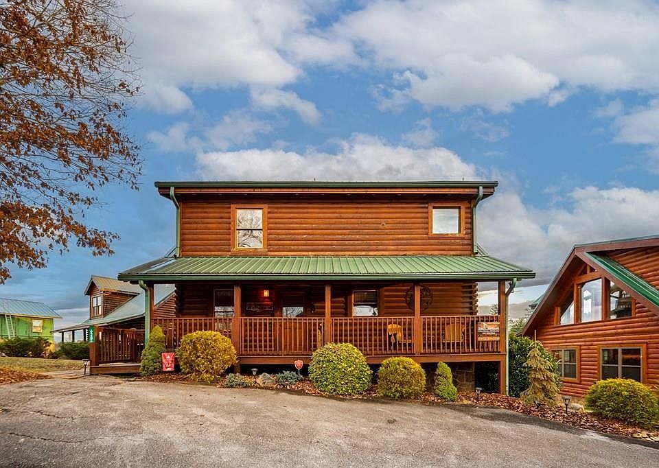 1st image of 628 Cherry Blossom Way