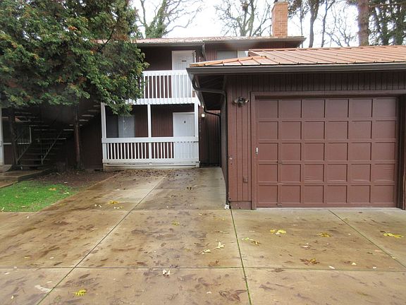 2nd image of 2214-2220 Navaho Ct SE #2216