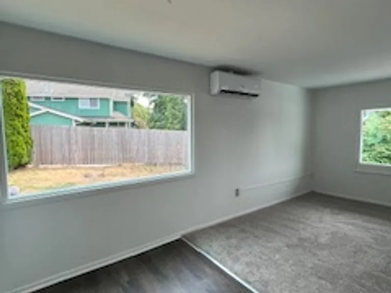 215 Elm St — Photo 22