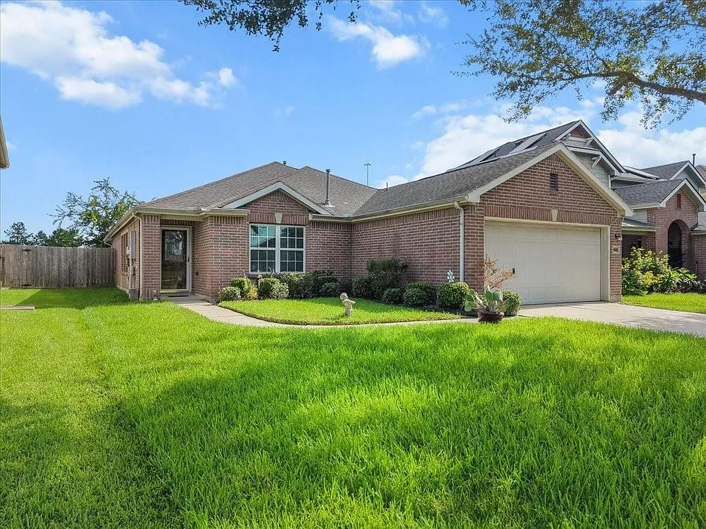 4 bed, 1828 sqft, $2,399 — Photo 3
