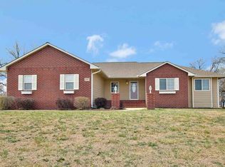 2307 Anderson Ave, Newton, KS 67114