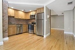 1st image of 95 Gainsborough St APT 7