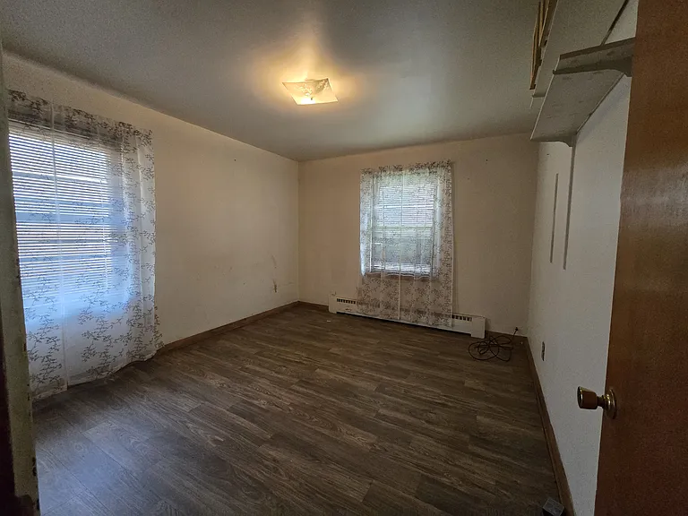 535 E 43rd Ave — Photo 22