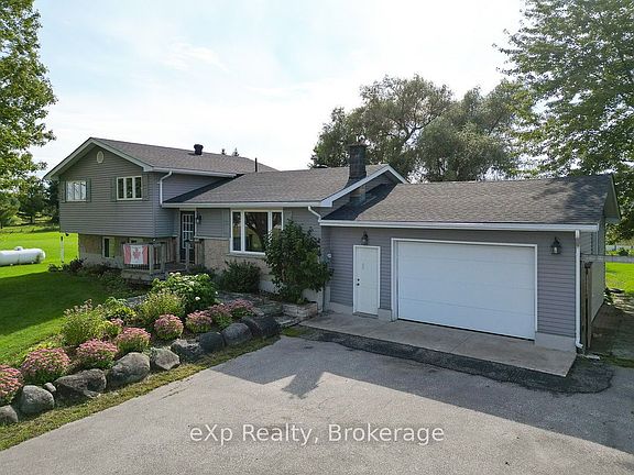 2nd image of 3595 Bruce St #3