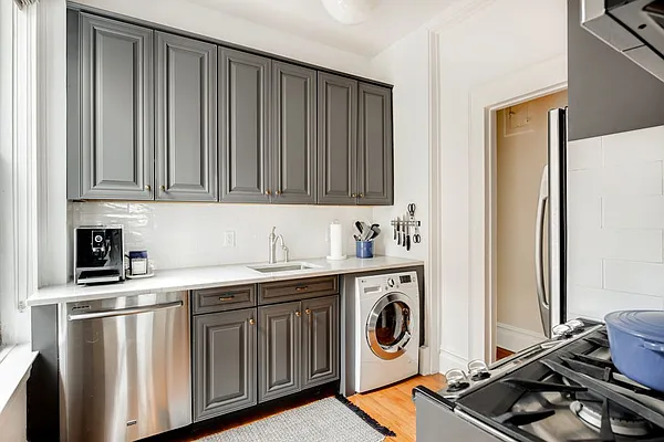 Sold by Compass | media 19