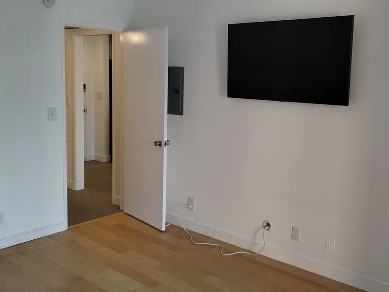740 N Kings Rd #224 — Photo 14