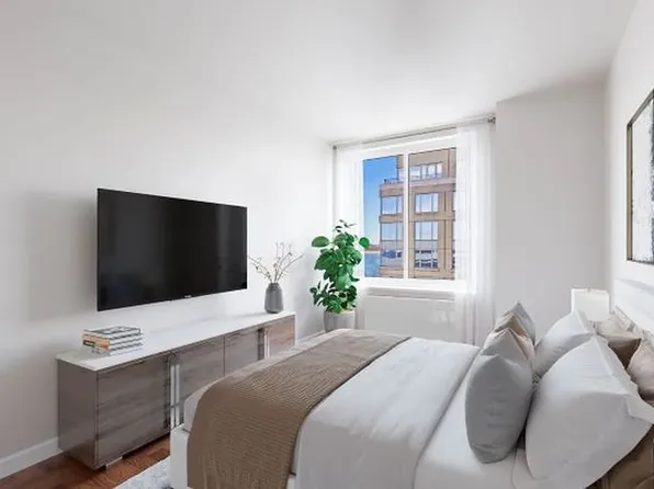 200 Riverside Boulevard image 10 of 11