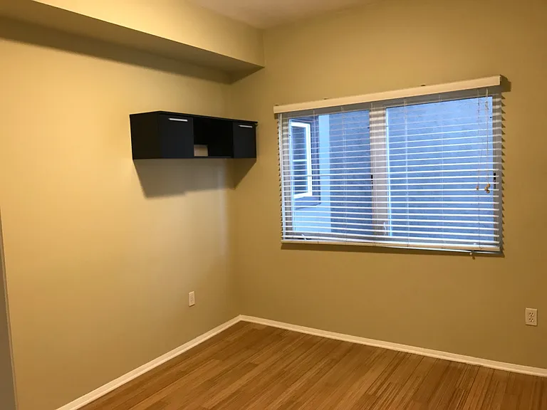 11124 Burbank Blvd #201 — Photo 14