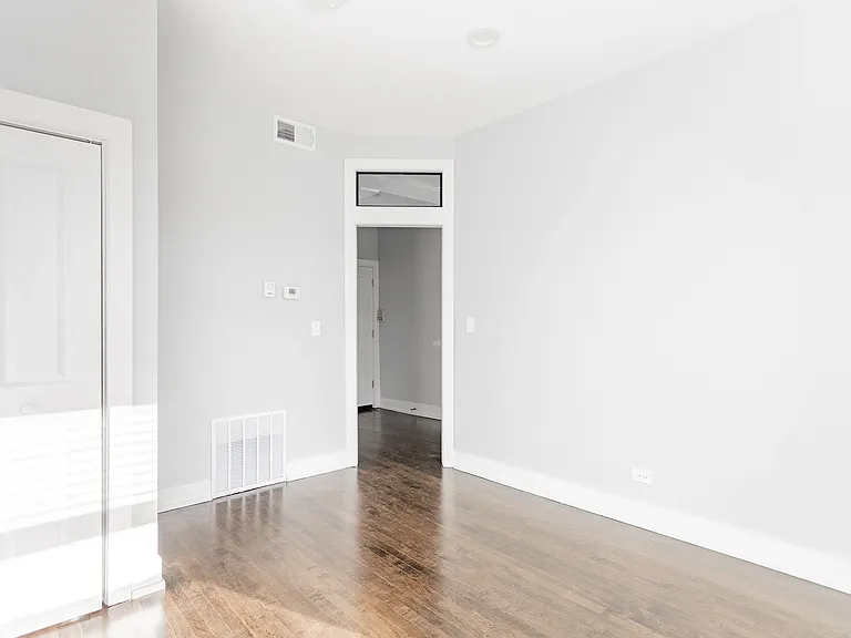 2957-S2 (One Bedroom)