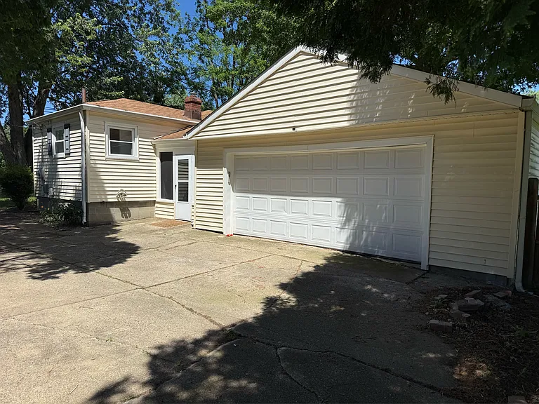 2682 Smith Rd — Photo 5