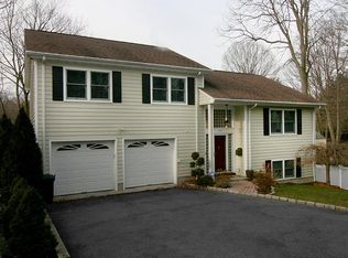 250 Knollwood Ave, Mamaroneck, NY 10543