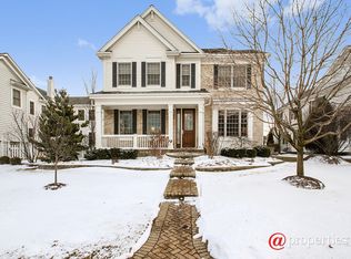 2255 Chestnut Ave, Glenview, IL 60026