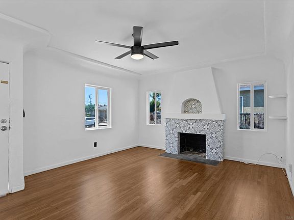 2nd image of 3655 44th St