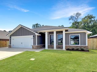 16222 Crossing Cir, Lindale, TX 75771