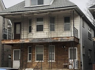 2325 Caniff St, Hamtramck, MI 48212