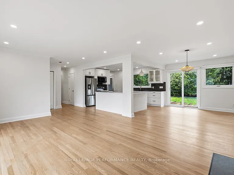 180 Roger Rd — Photo 29