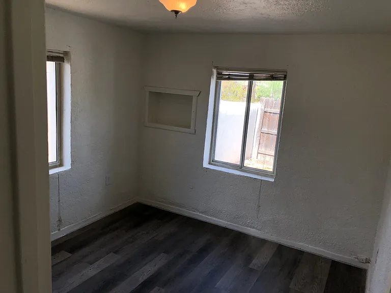 2500 E Seneca St — Photo 12