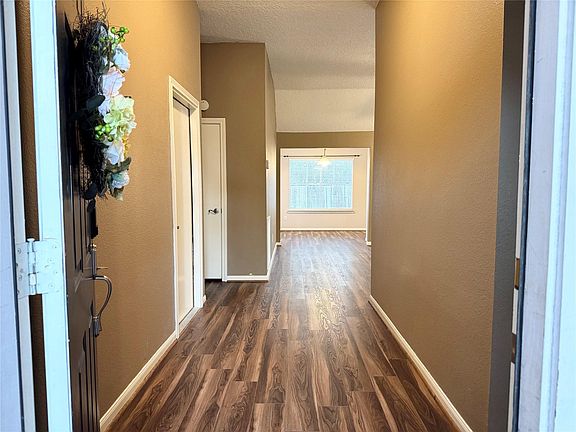 4th image of 4006 Hunnington Dr