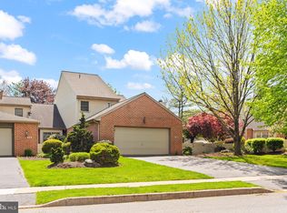 72 Leearden Rd, Hershey, PA 17033