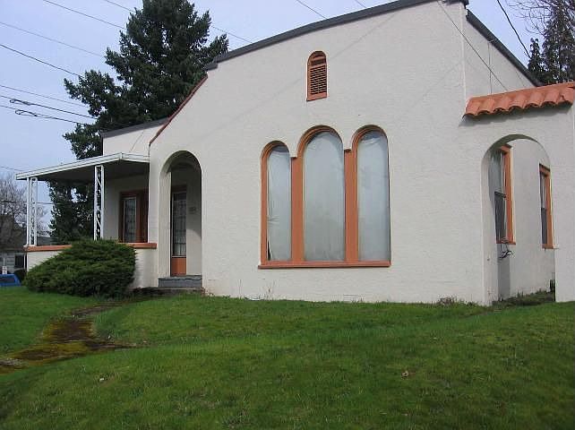1st image of 600 E Fourth Plain Blvd