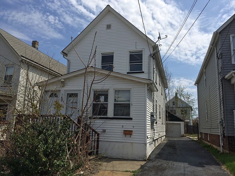 2nd image of 168 Emerson St