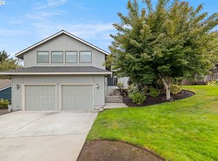 2111 Club House Dr, West Linn, OR 97068