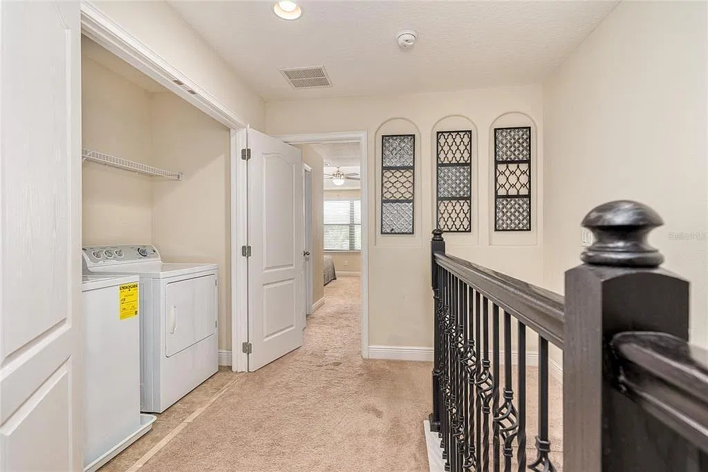 3 bed, 1632 sqft, $2,599 — Photo 2