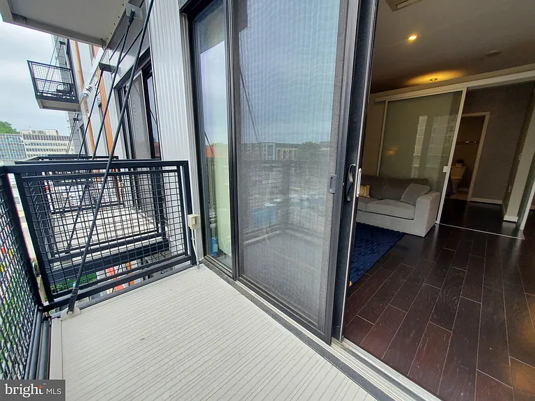 1320 Fenwick Ln #305 — Photo 10