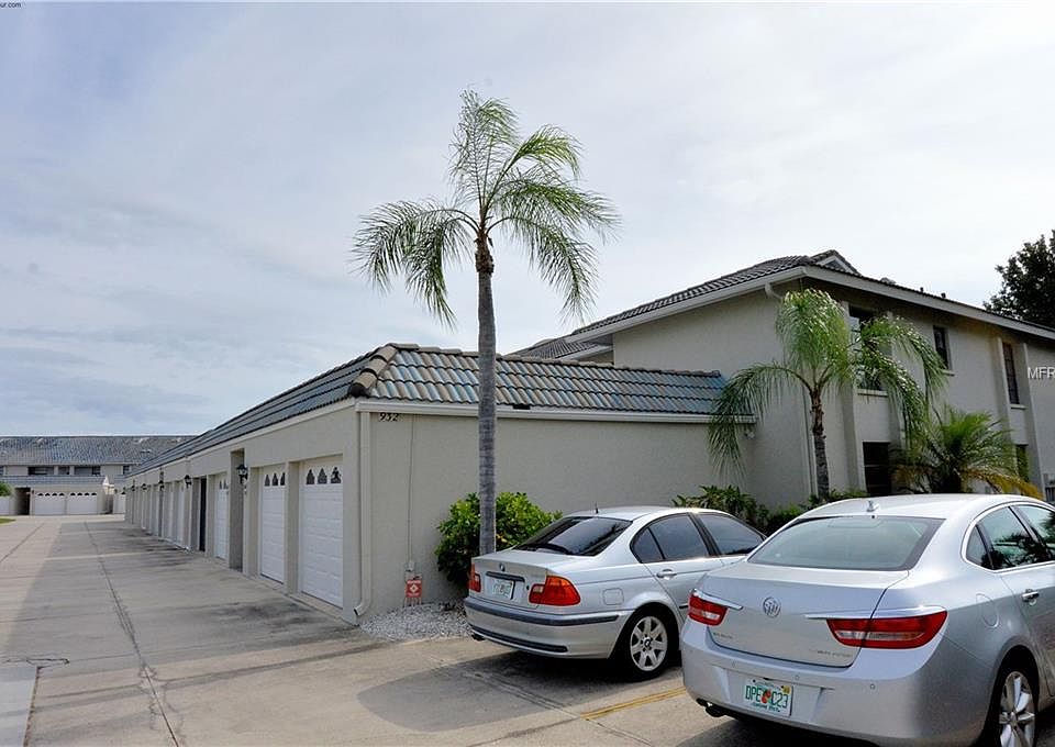 1st image of 932 Capri Isles Blvd APT 218