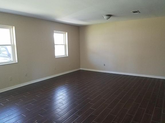 5th image of 206 Eastland Blvd