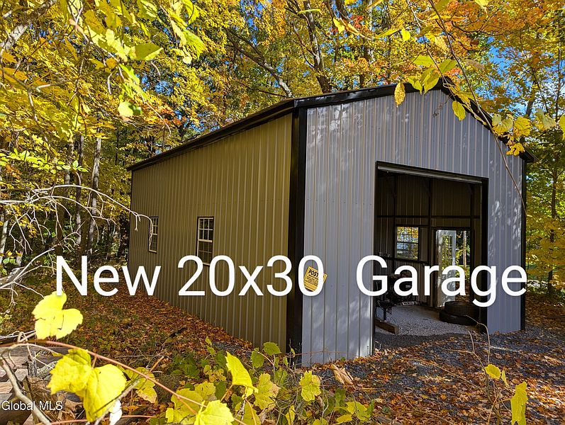 3rd image of 324 W Glenville Road