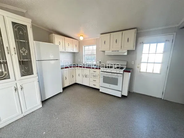 20 Bearberry Rd, Franklin, ME 04634