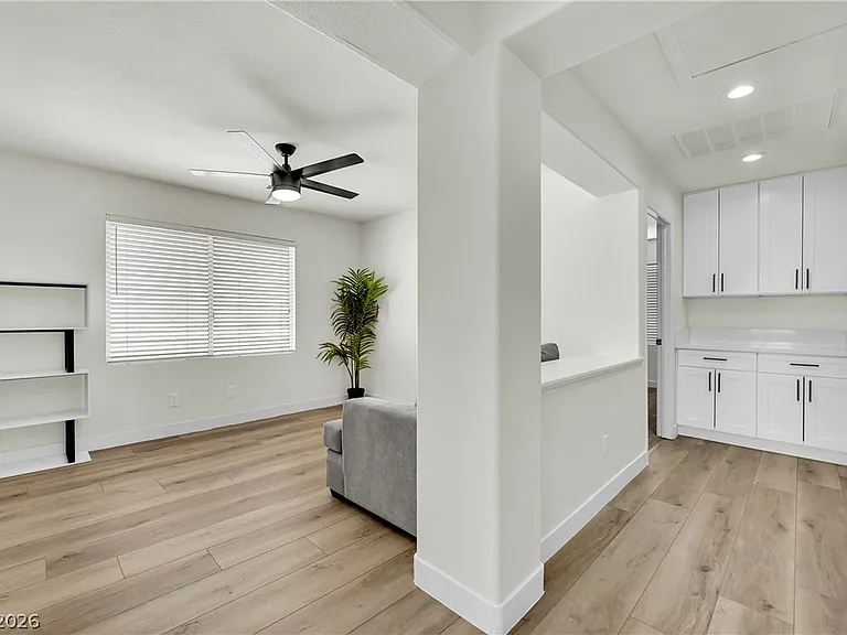 2560 Sundew Ave — Photo 19
