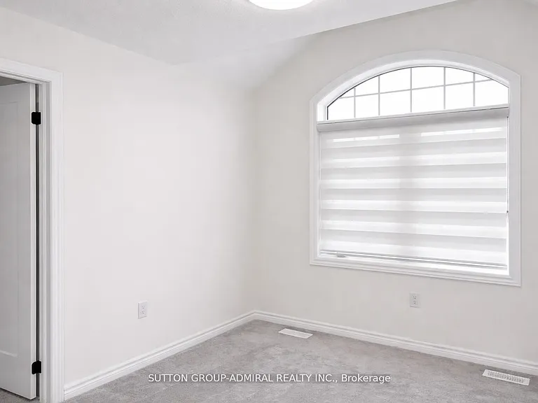 65 Barkerville Dr — Photo 26