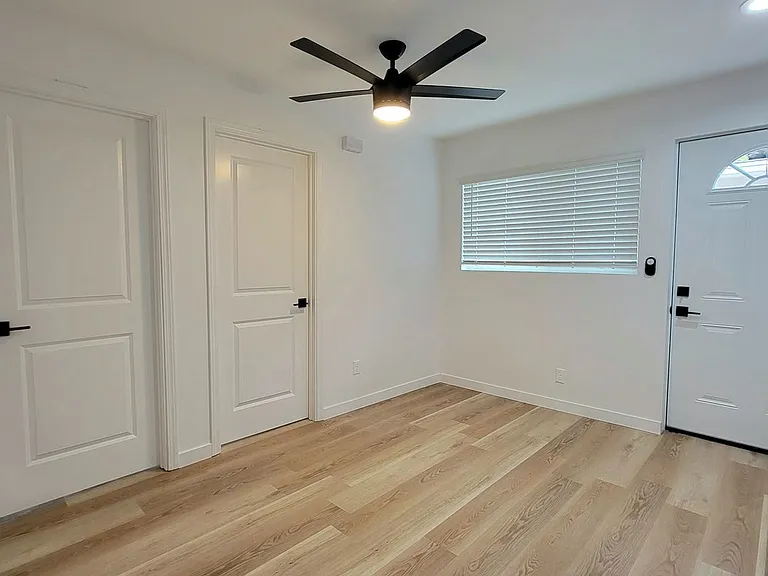 6249-6253 Mary Lane Drive — Photo 13