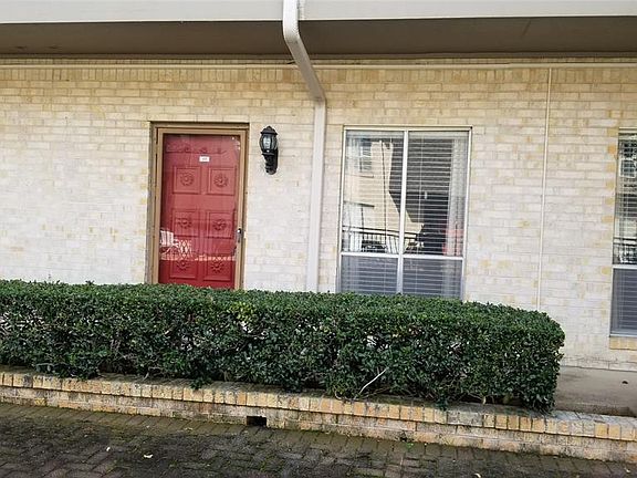 2nd image of 4320 Bellaire Dr S APT 113