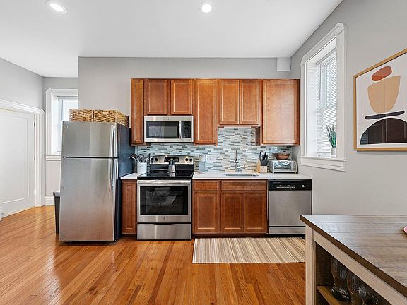 Fully outfitted kitchen.