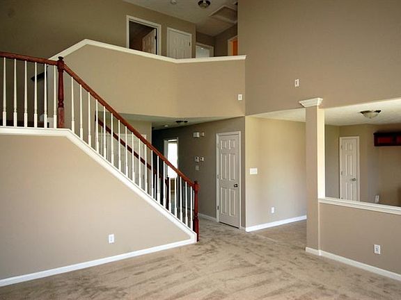 2nd image of 2401 Rockaway Pl
