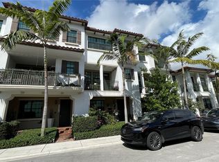 11618 SW 13th Ct, Pembroke Pines, FL 33025