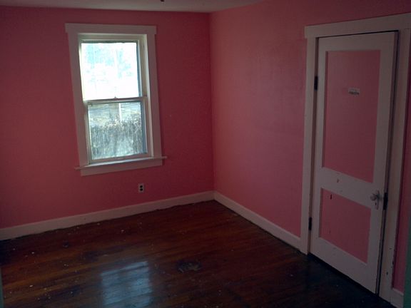 5th image of 271 Madeira Ave